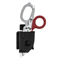 Leatherman RAPTOR Rescue Multifunktionsschere Garnet im Gebrauchs-Holster ausgeklappt